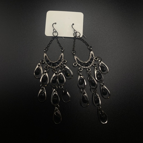 Earrings - Picture 2 of 3